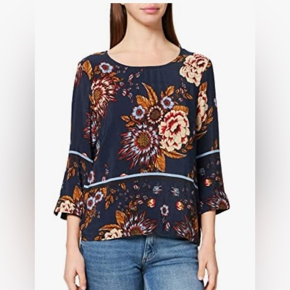 Cream Tops - Cream | Floral | Print | Navy |Scoop Neck |3/4 Sleeve |Blouse |Size 42 EUR/10-12